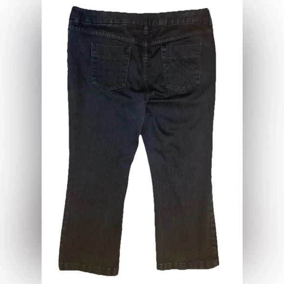 Chicos Platinum Jeans Womens 2.5S 14 L Black
Mid Rise Alannah Cropped 34x24.5 - Picture 4 of 8